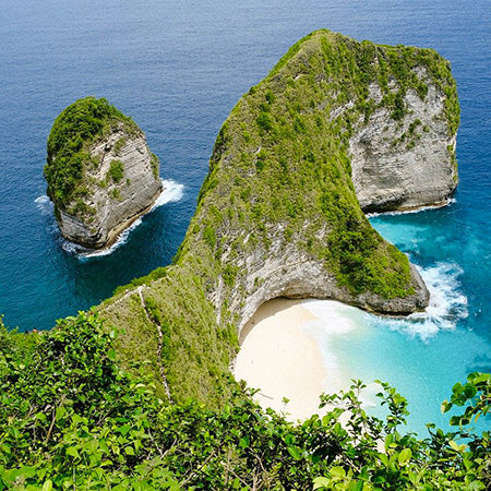 Guide pratique d'Elindra pour préparer votre retraite de yoga à Bali : La valise parfaite pour une expérience équilibrée et harmonieuse.